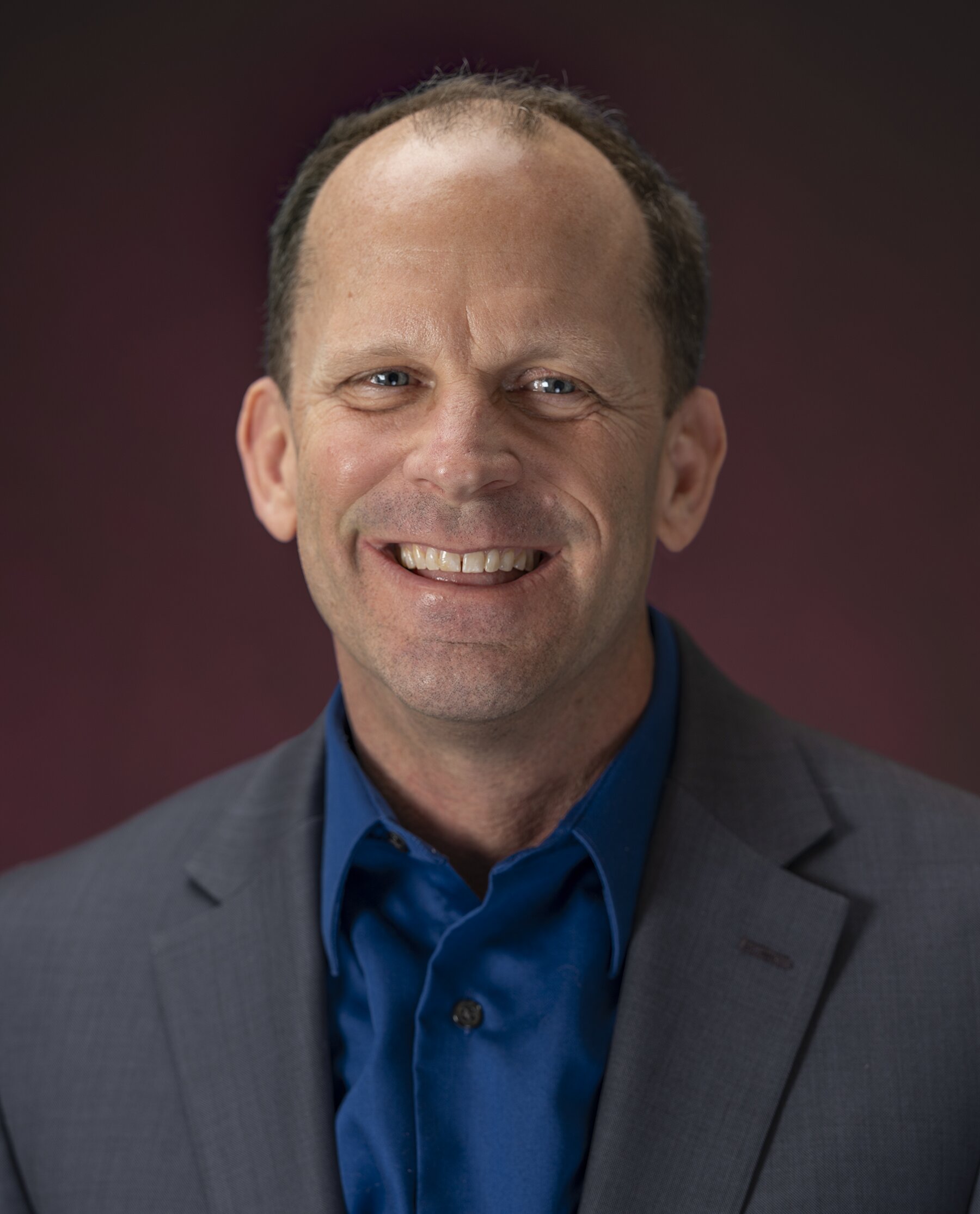 AGA Honors Brendan M. Laurs with 2025 Antonio C. Bonanno Award for Excellence in Gemology