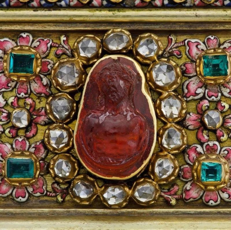 A Quick Note on One of the Orange Gem Garnets: Hessonite – by Rui Galopim de Carvalho