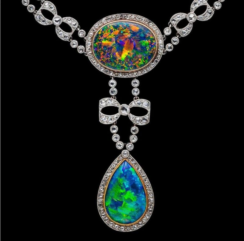 The Story of Opal – by Rui Galopim de Carvalho
